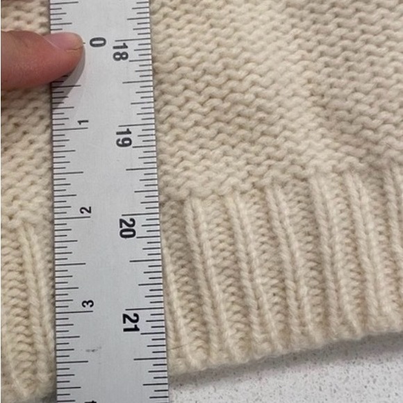 Lauren Ralph Lauren Wool Alpaca Cable Knit Sweater sz M
T8 - Picture 6 of 6